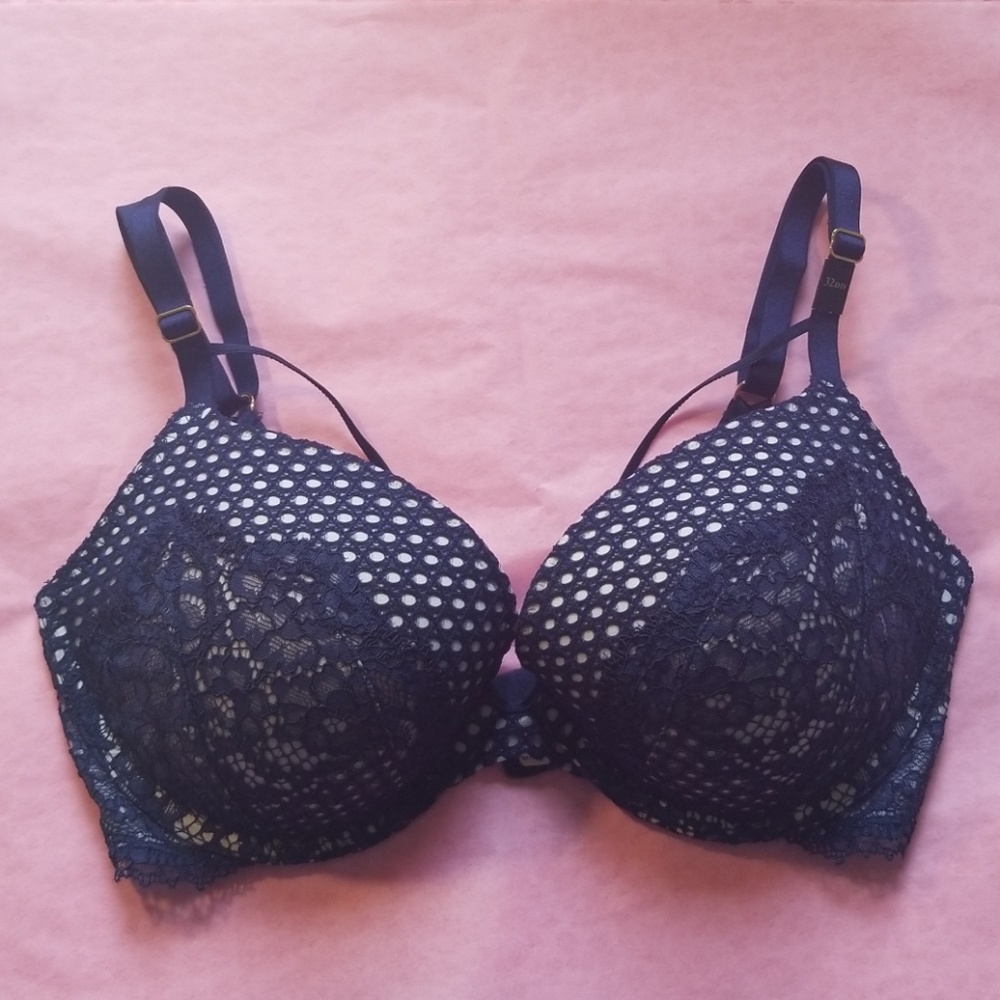 NEW! Victoria's Secret VERY SEXY PUSH UP!